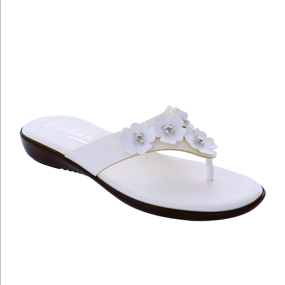 Italiana Flat Sandals